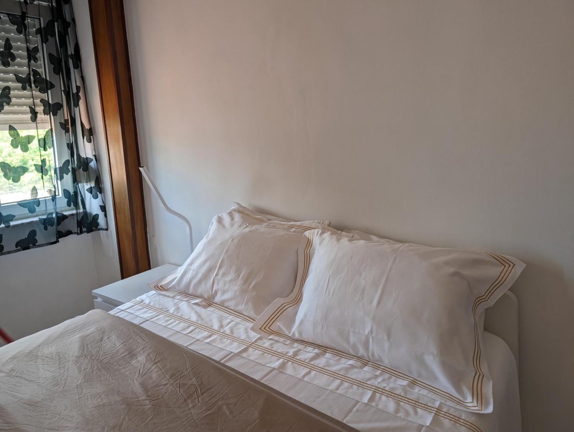Free Wifi -Estrela Lapa- Tram 28 Apartment Lisbon Exterior photo